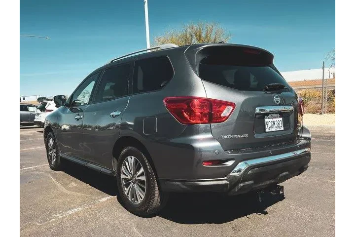 $17997 : Nissan Pathfinder 2020 4x4 S image 5