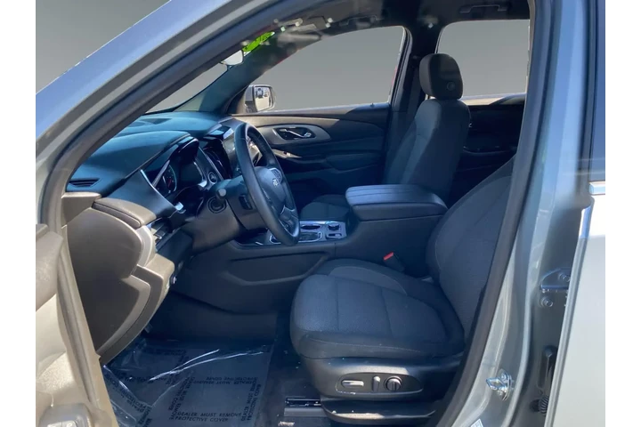 $38895 : Chevrolet Traverse 2023 LT C image 9