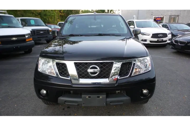 $13900 : 2016 Frontier SV V6 image 8