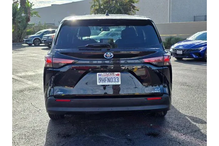 $38900 : Toyota Sienna 2021 AWD XLE 7 image 6