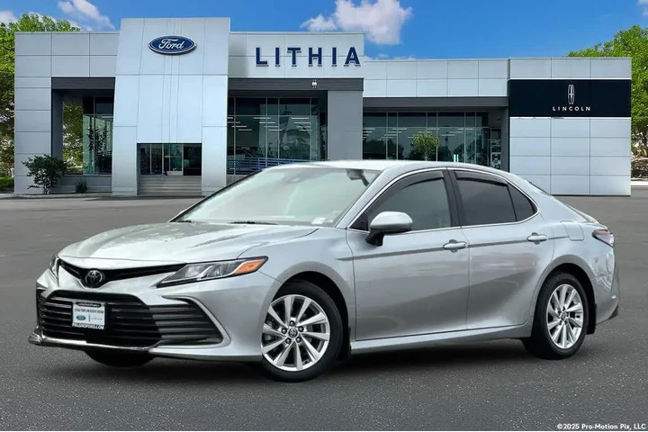$25500 : Toyota Camry 2023 LE 4dr Sed image 1