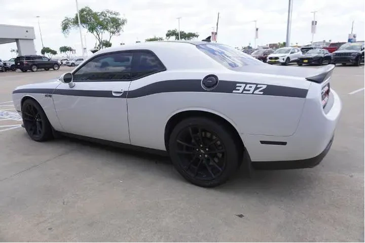 $39775 : Dodge Challenger 2021 R/T Sc image 4