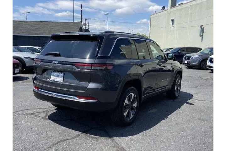 $29670 : Jeep Grand Cherokee 2023 4x4 image 7
