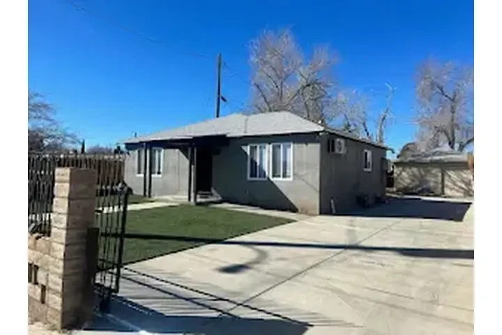 $1850 : LANCASTER RENTO CASA image 7