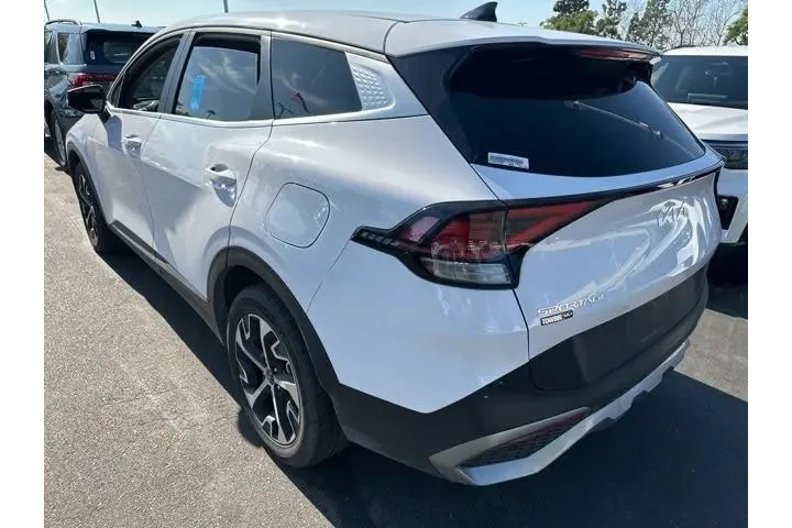 $22900 : Kia Sportage 2023 EX 4dr SUV image 2