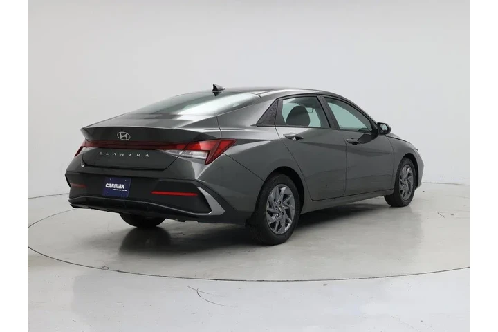 $18998 : Hyundai ELANTRA 2024 SEL 4dr image 8