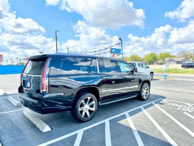 $29990 : 2017 Escalade ESV Luxury image 5