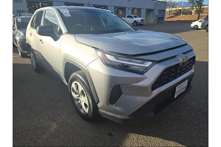 $27995 : Toyota RAV4 2024 AWD LE 4dr image 2