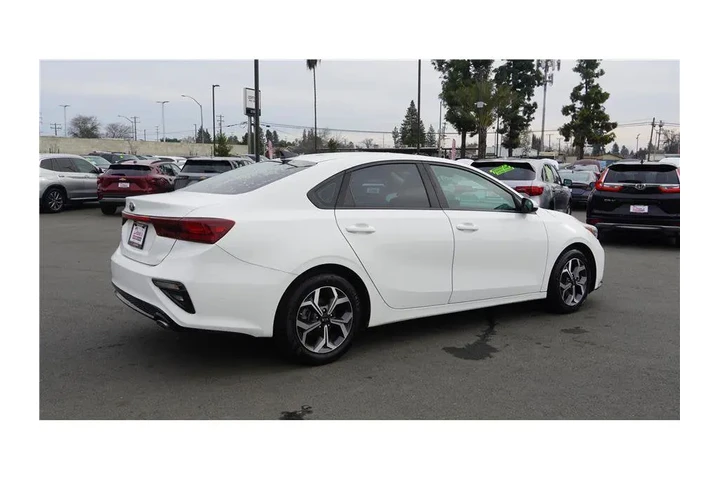 $12984 : 2019 Forte LXS image 6