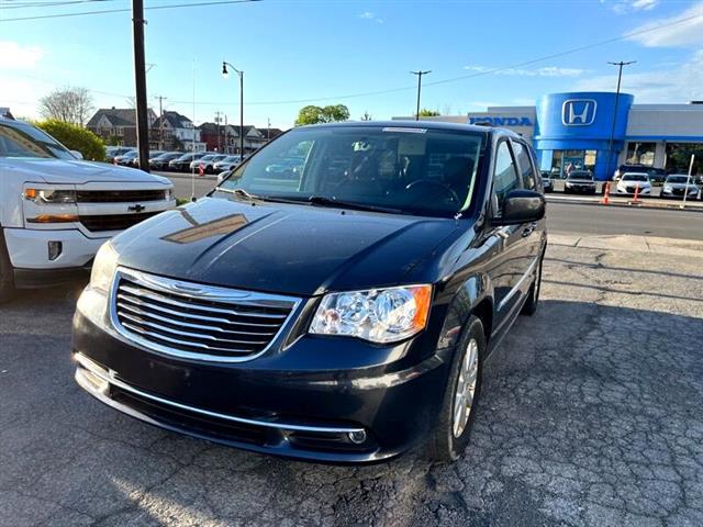 $8990 : 2014 Town & Country Touring image 2