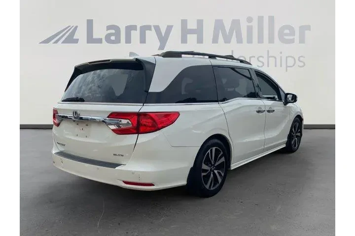 Honda Odyssey 2018 Elite 4dr image 5