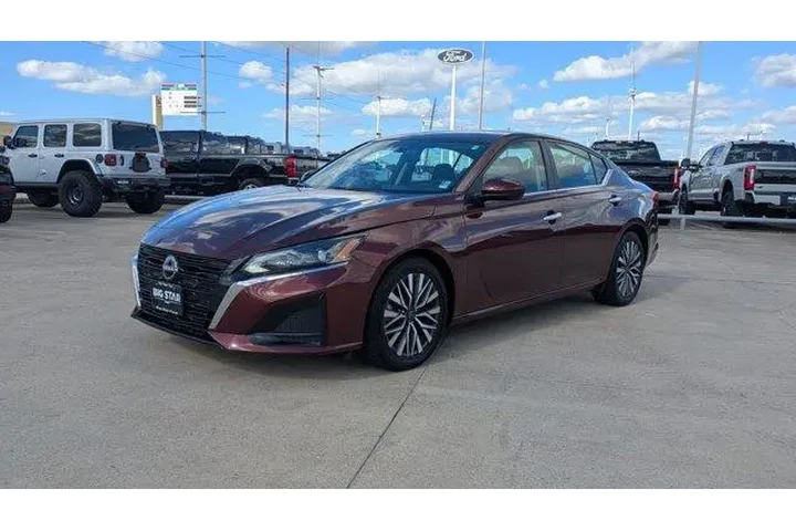 $20495 : Nissan Altima 2023 2.5 SV 4d image 7