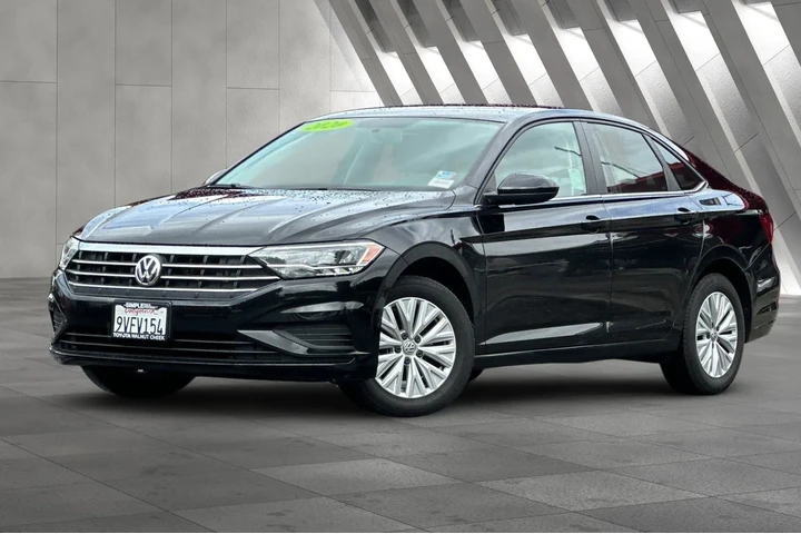 $16900 : Volkswagen Jetta 2020 R-Line image 2