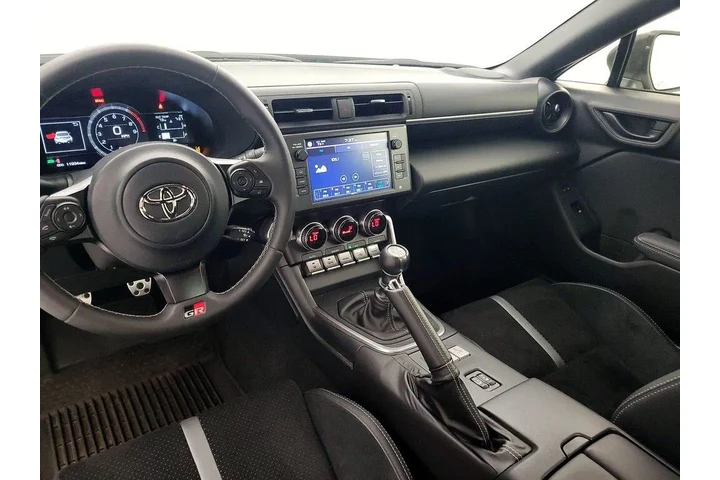 $34998 : Toyota GR86 2024 Premium 2dr image 9