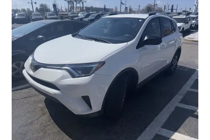 $17991 : Toyota RAV4 2018 LE 4dr SUV image 1