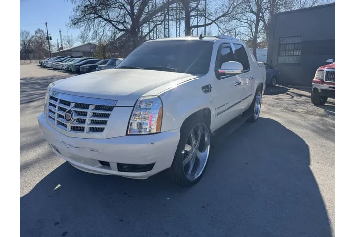 2007 Escalade EXT image 2