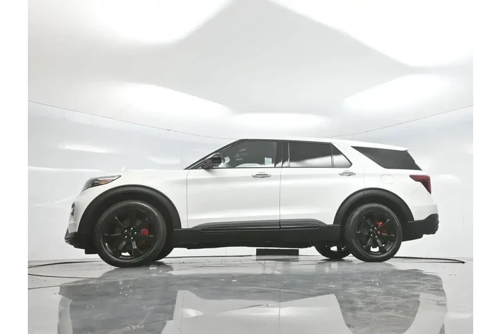$33163 : Ford Explorer 2022 ST 4dr SU image 7