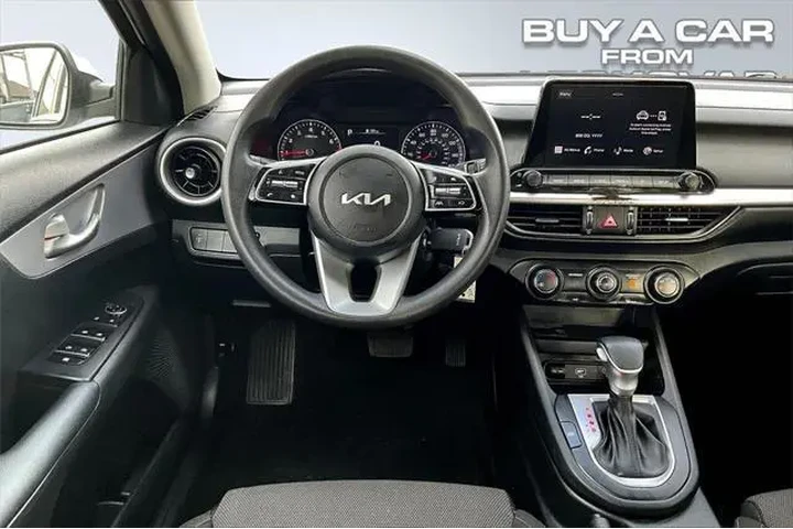 $14998 : Kia Forte 2024 LX 4dr Sedan image 5