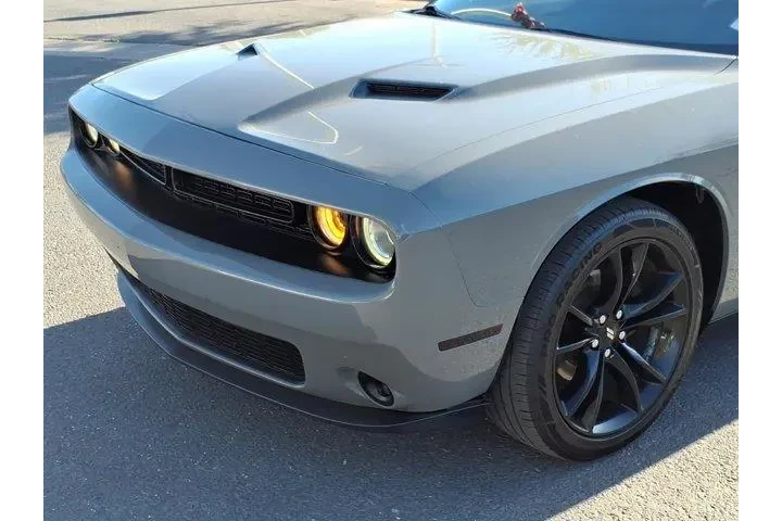 $15900 : Dodge Challenger 2018 SXT 2d image 7