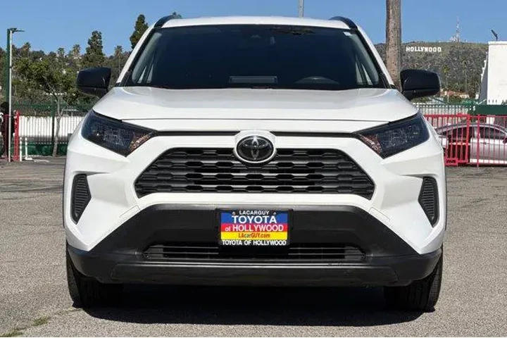 $21556 : Toyota RAV4 2019 LE 4dr SUV image 9