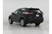 $27998 : Toyota RAV4 2020 AWD XLE Pre thumbnail