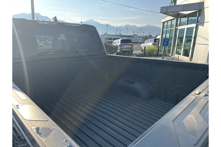 $63490 : 2025 Tundra 4WD Limited Hybrid image 10