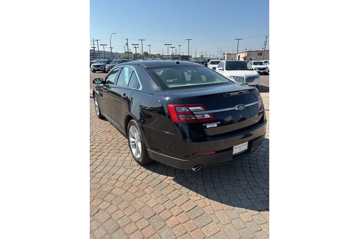 $10980 : 2016 Taurus SE image 7