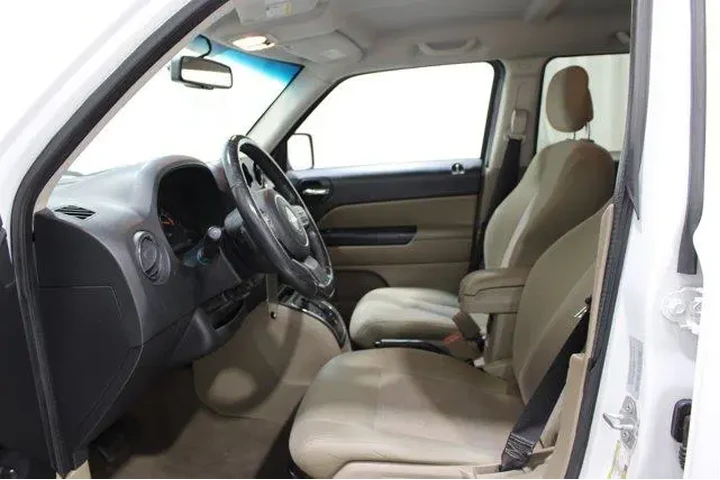 $10982 : Jeep Patriot 2016 Latitude 4 image 3