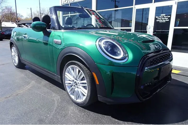 $18990 : 2024 MINI Cooper S Convertible image 2