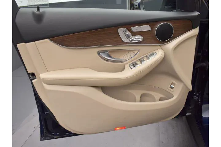 $26526 : Mercedes-Benz GLC 2022 AWD G image 9