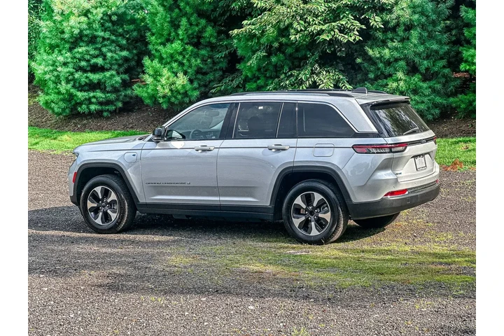$20895 : Jeep Grand Cherokee 2023 4x4 image 5