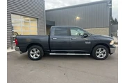 $10470 : Ram 1500 2015 4x4 SLT 4dr Cr thumbnail