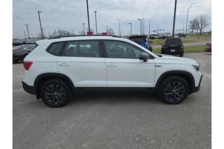 $21000 : Volkswagen Taos 2022 AWD S 4 image 6