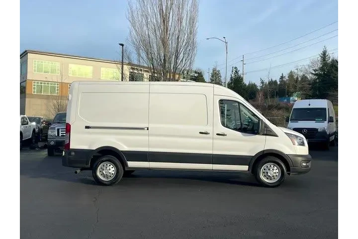 $33995 : Ford Transit 2024 AWD 250 3d image 2