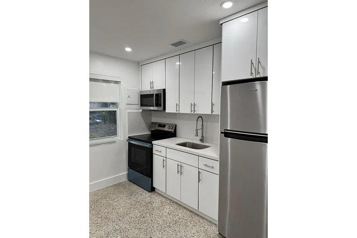$900 : Casa de 2 dormitorios y 1 image 2