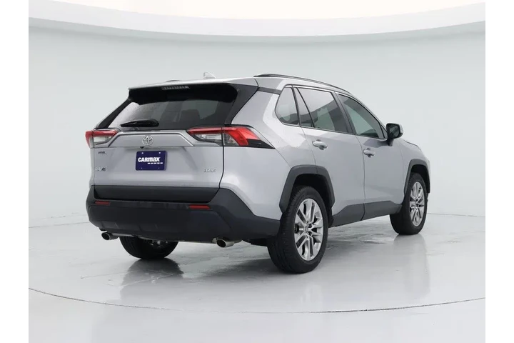 $25998 : Toyota RAV4 2021 XLE Premium image 8