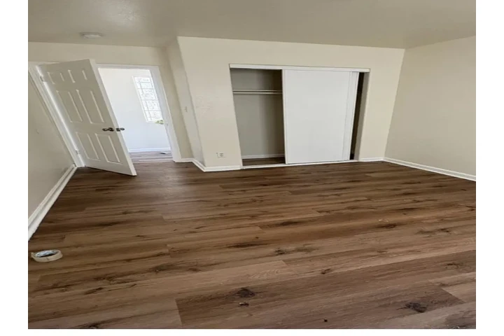$2800 : 3 rec 2 banos calle Western image 4