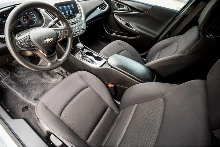 $17764 : Chevrolet Malibu 2023 LS Fle image 6