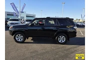 $37654 : Toyota 4Runner 2024 4x2 SR5 thumbnail