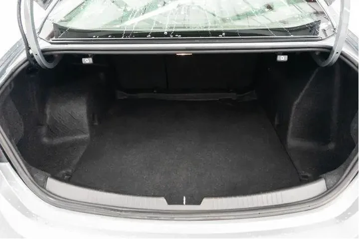 $19762 : Chevrolet Malibu 2024 LS 4dr image 10