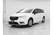 $30998 : Chrysler Pacifica 2024 Touri thumbnail