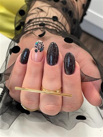 Nail artist image 3