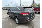 $9450 : 2018 Sorento LX thumbnail