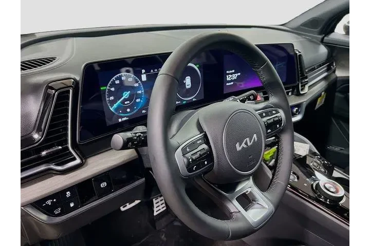 $38755 : Kia Sportage Plug-In Hybrid image 9