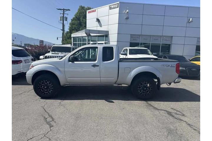 $14995 : 2012 Frontier SV image 9