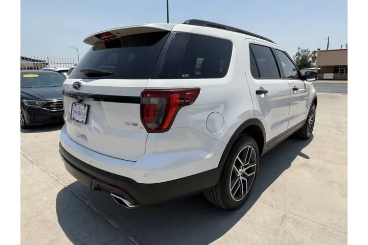 $12900 : 2016 Explorer Sport image 7