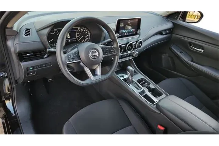 $17442 : Nissan Sentra 2025 SV 4dr Se image 9