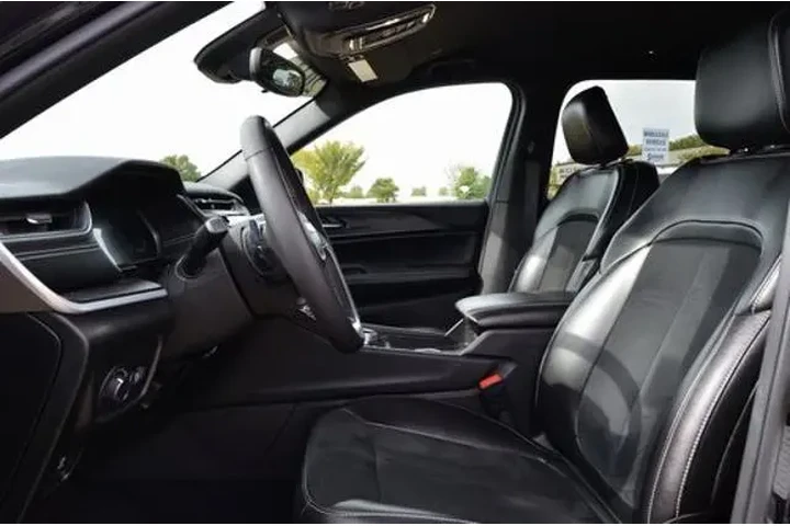 $31333 : Jeep Grand Cherokee L 2024 4 image 6