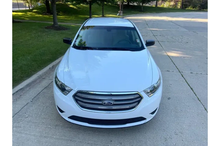 $11997 : 2018 Taurus SE image 9