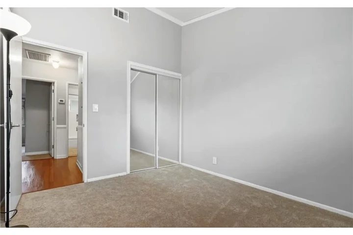$2495 : 3 Bed 2 Bath in Inglewood image 7